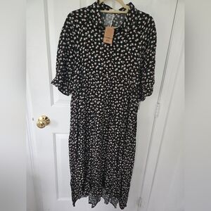 This is a Natural Life Rebecca Midi Dress in the large size and black with cream